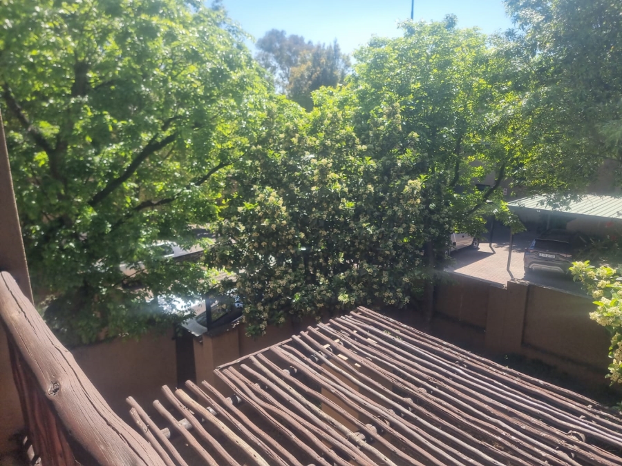 2 Bedroom Property for Sale in Sunninghill Gauteng