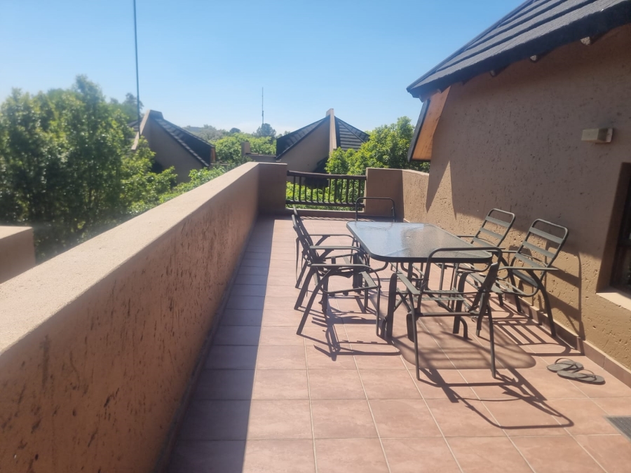 2 Bedroom Property for Sale in Sunninghill Gauteng