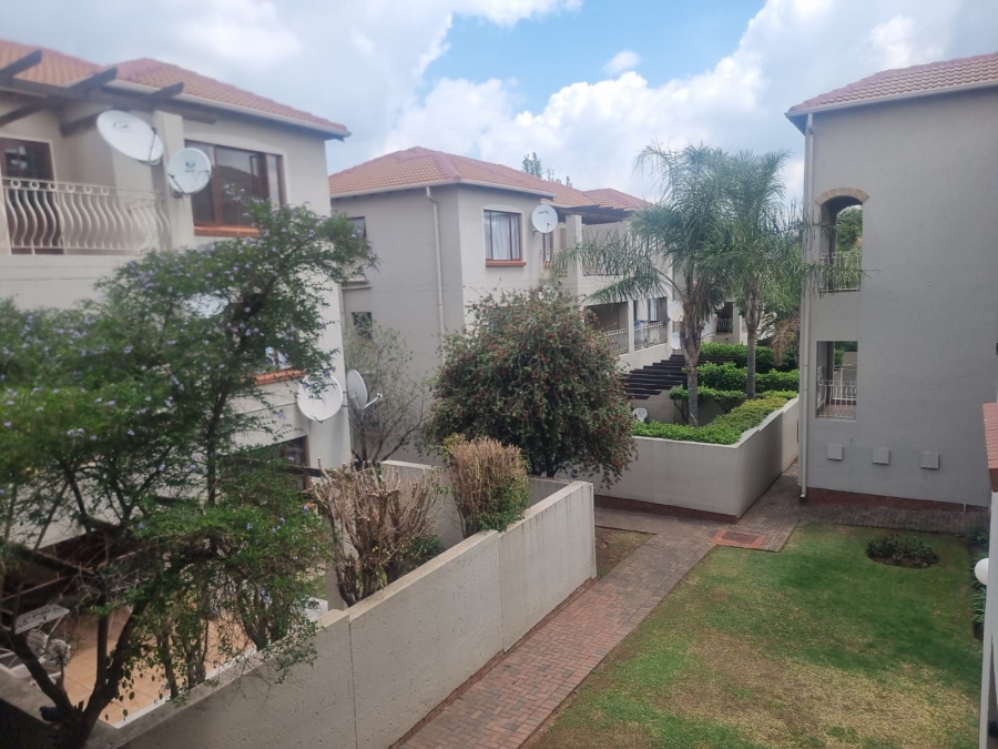 2 Bedroom Property for Sale in Sunninghill Gauteng