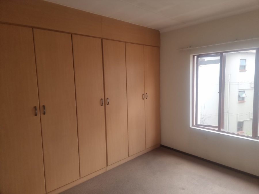 2 Bedroom Property for Sale in Sunninghill Gauteng