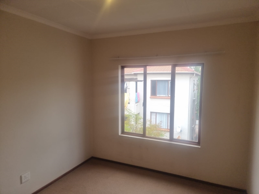 2 Bedroom Property for Sale in Sunninghill Gauteng
