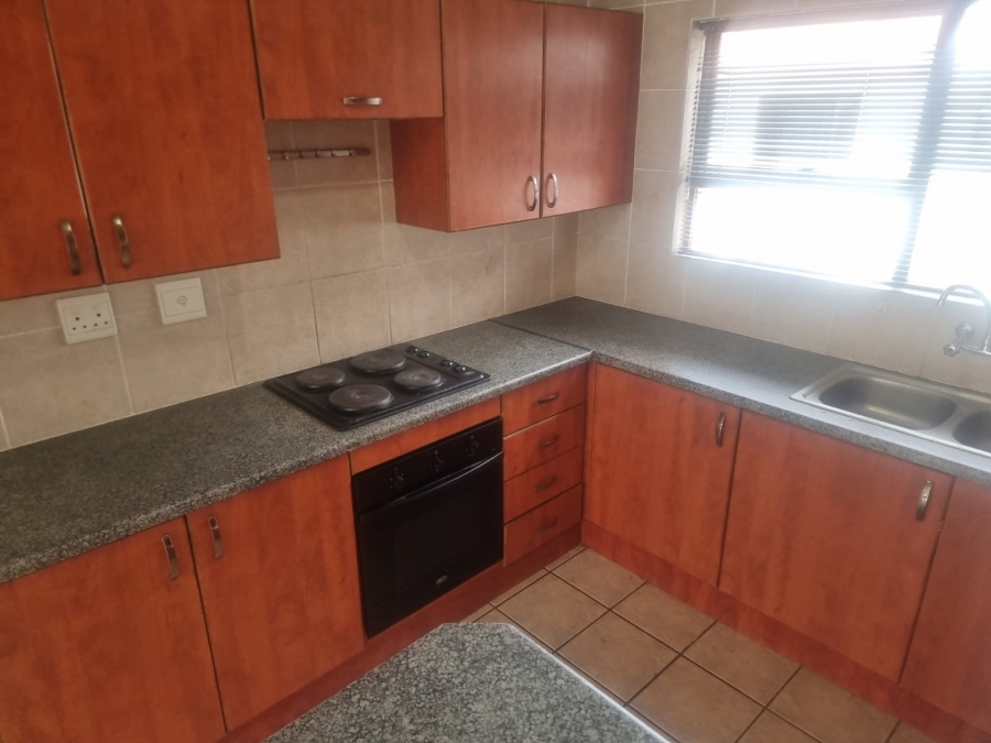 2 Bedroom Property for Sale in Sunninghill Gauteng