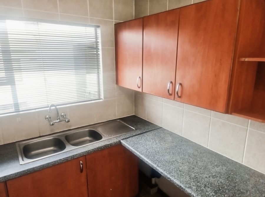 2 Bedroom Property for Sale in Sunninghill Gauteng