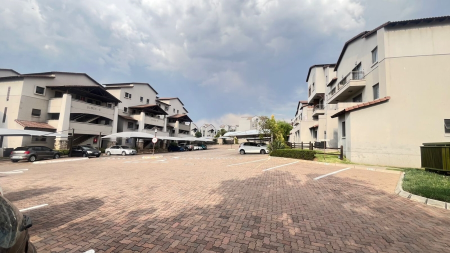 2 Bedroom Property for Sale in Sunninghill Gauteng
