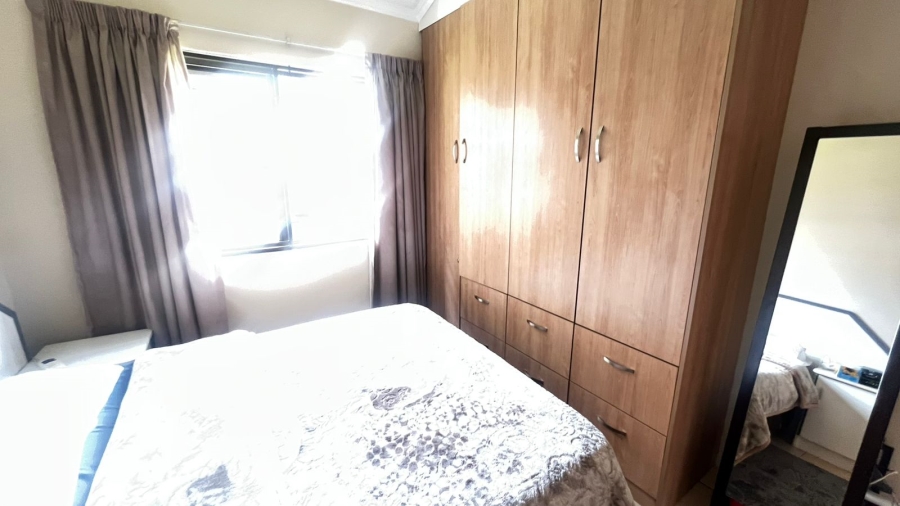 2 Bedroom Property for Sale in Sunninghill Gauteng