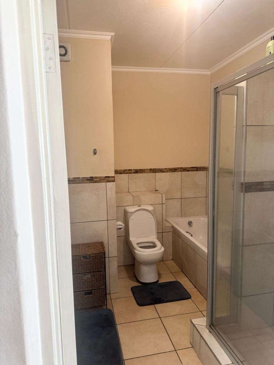 2 Bedroom Property for Sale in Sunninghill Gauteng