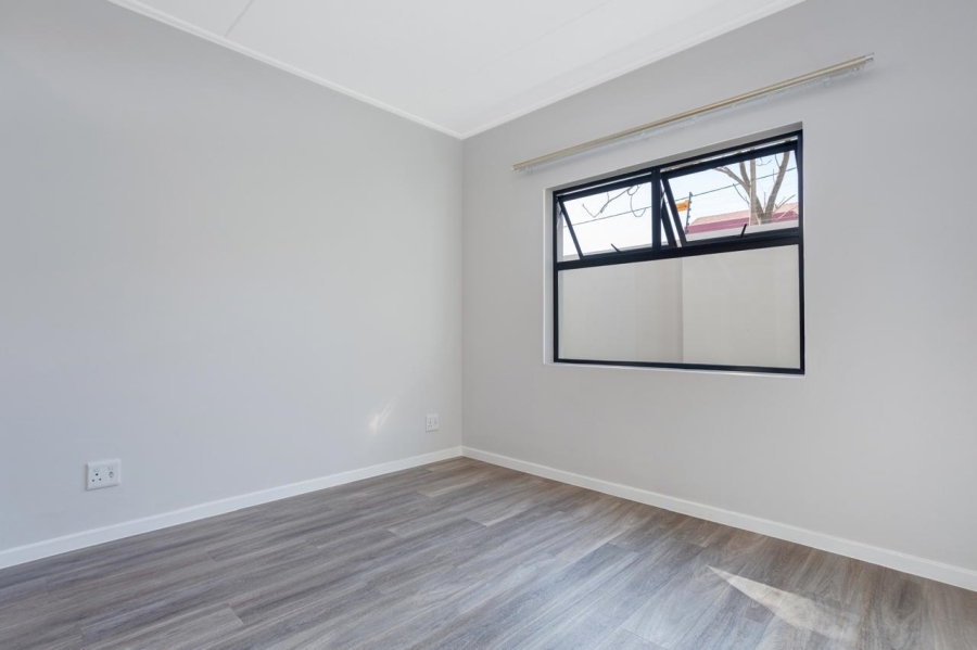 To Let 2 Bedroom Property for Rent in Bryanston Gauteng