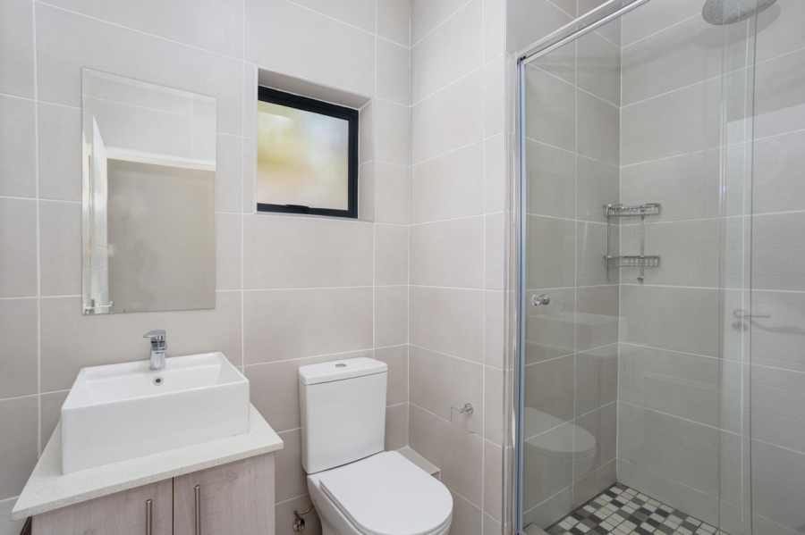 To Let 2 Bedroom Property for Rent in Bryanston Gauteng