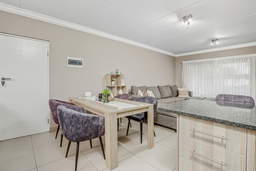 2 Bedroom Property for Sale in Broadacres Gauteng