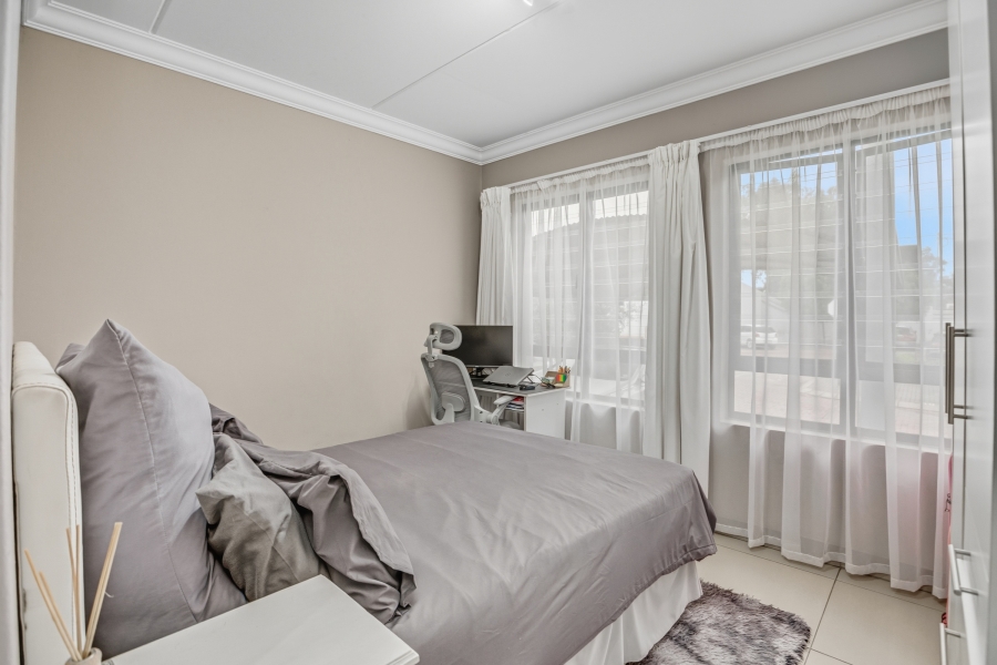 2 Bedroom Property for Sale in Broadacres Gauteng