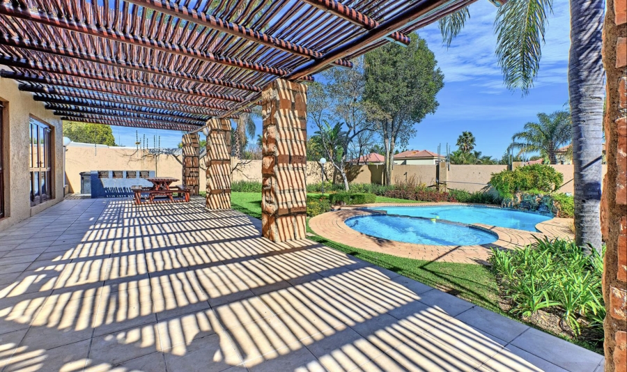 1 Bedroom Property for Sale in Sunninghill Gauteng