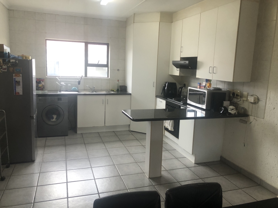 2 Bedroom Property for Sale in Sunninghill Gauteng