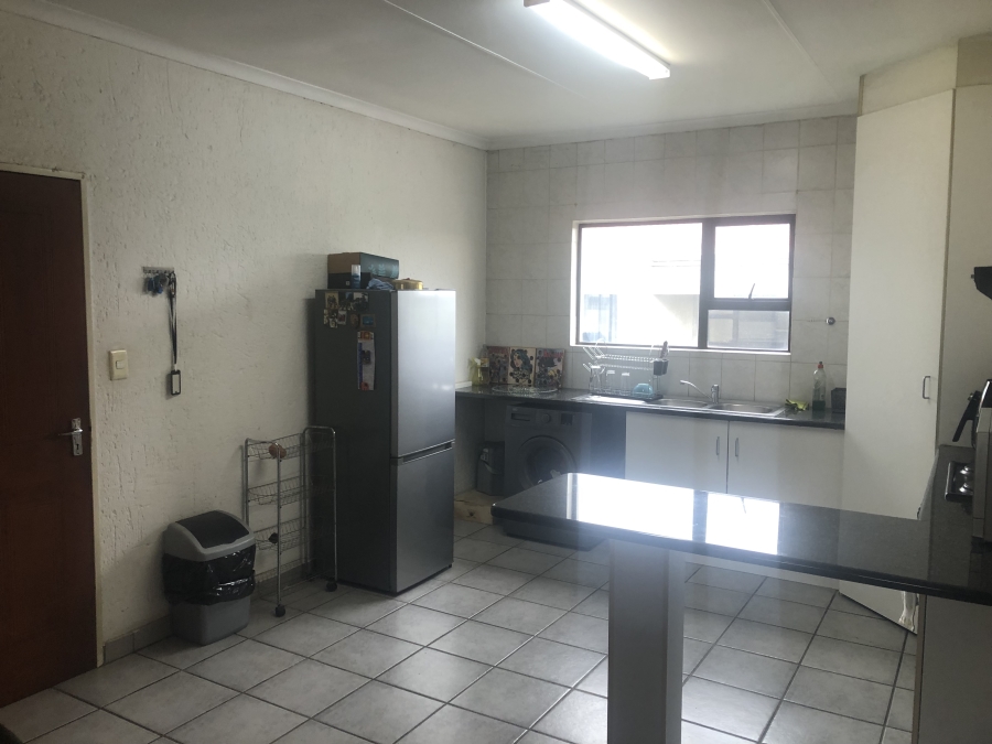 2 Bedroom Property for Sale in Sunninghill Gauteng