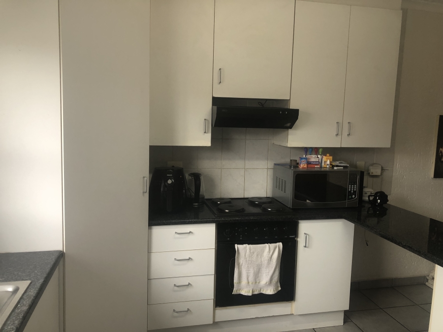 2 Bedroom Property for Sale in Sunninghill Gauteng