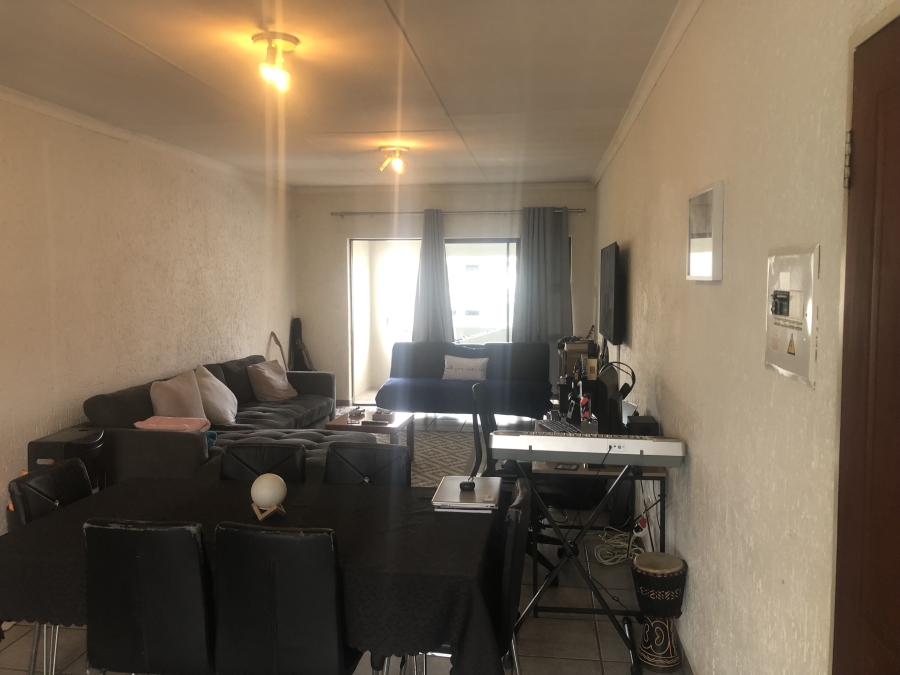 2 Bedroom Property for Sale in Sunninghill Gauteng