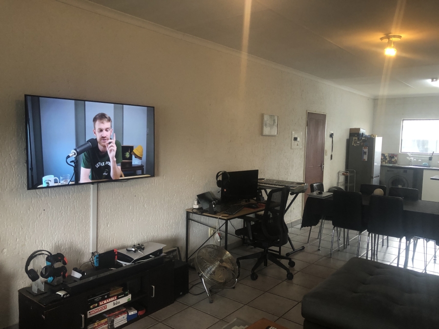 2 Bedroom Property for Sale in Sunninghill Gauteng