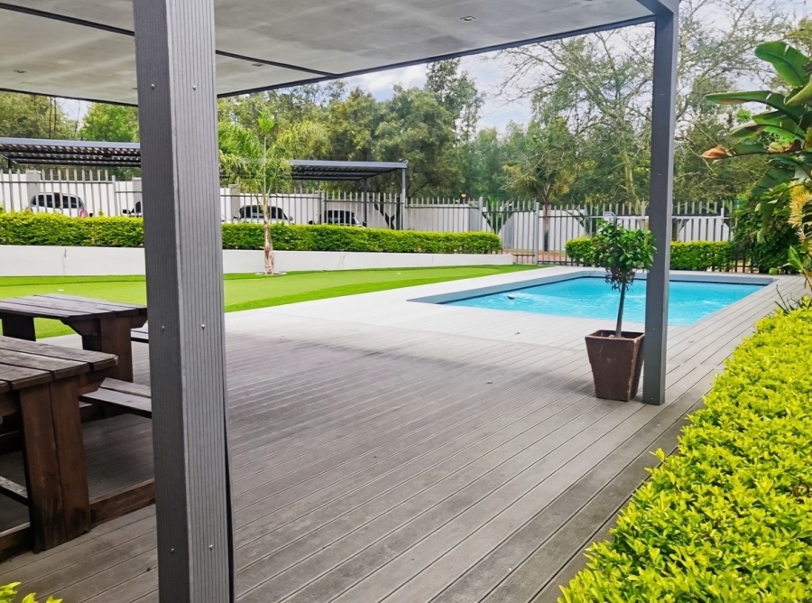 2 Bedroom Property for Sale in Sunninghill Gauteng