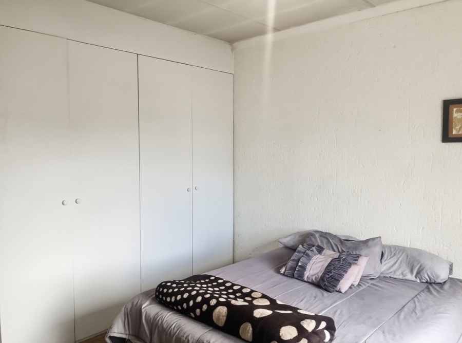 2 Bedroom Property for Sale in Sunninghill Gauteng