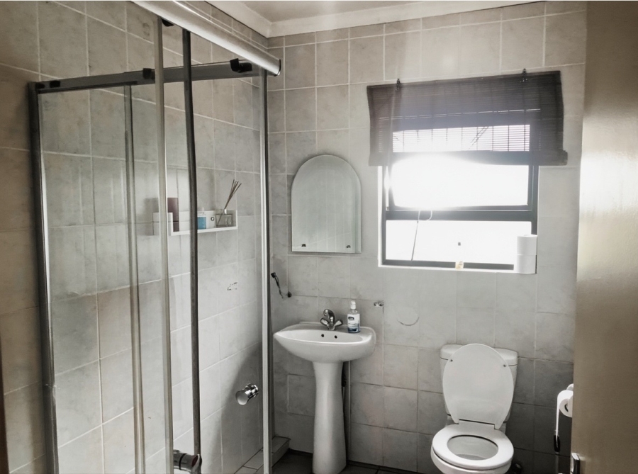 2 Bedroom Property for Sale in Sunninghill Gauteng