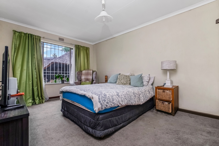 To Let 4 Bedroom Property for Rent in Magaliessig Gauteng