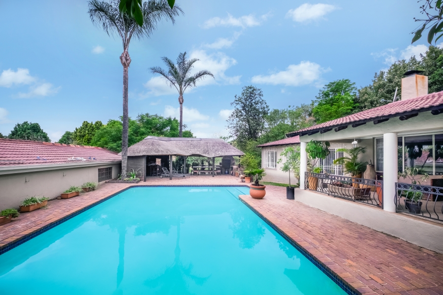 To Let 4 Bedroom Property for Rent in Magaliessig Gauteng