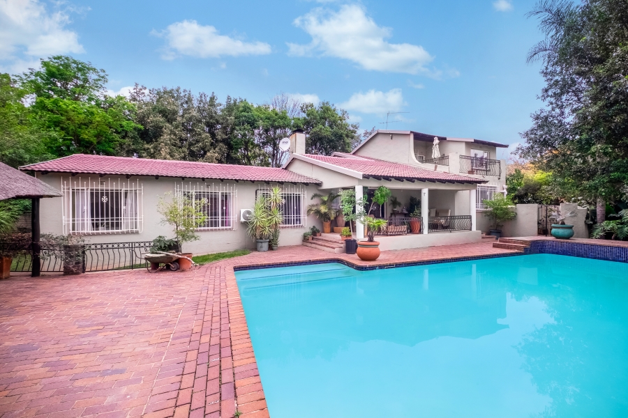 To Let 4 Bedroom Property for Rent in Magaliessig Gauteng