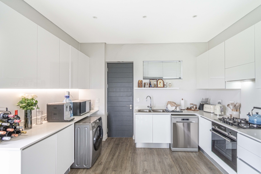 To Let 2 Bedroom Property for Rent in Steyn City Gauteng