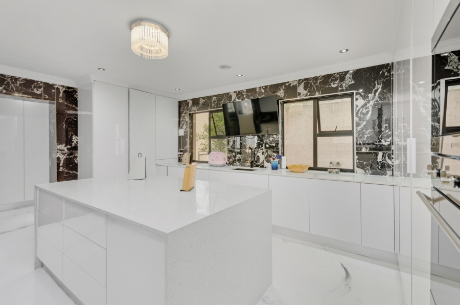 6 Bedroom Property for Sale in Bryanston Gauteng