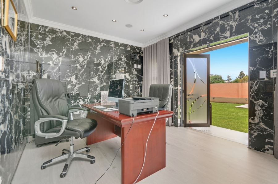 6 Bedroom Property for Sale in Bryanston Gauteng