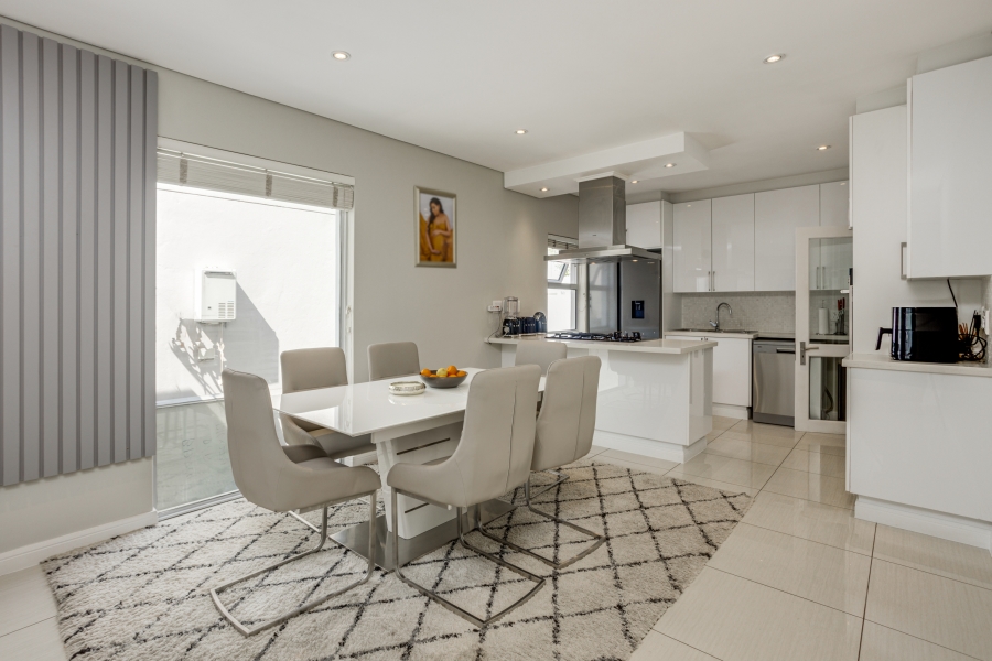 To Let 3 Bedroom Property for Rent in Bryanston Gauteng