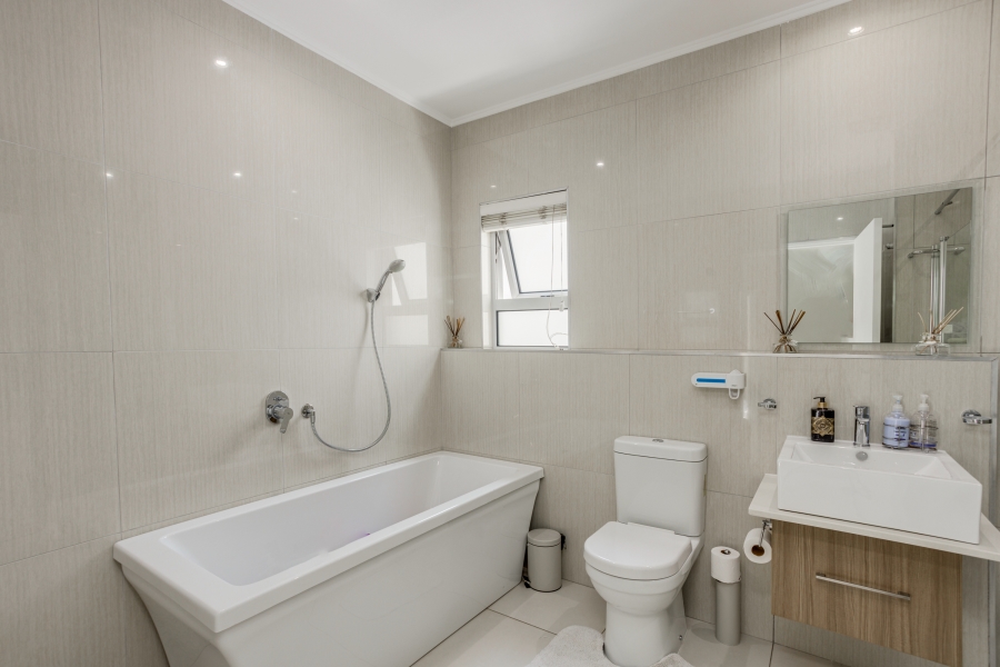 To Let 3 Bedroom Property for Rent in Bryanston Gauteng