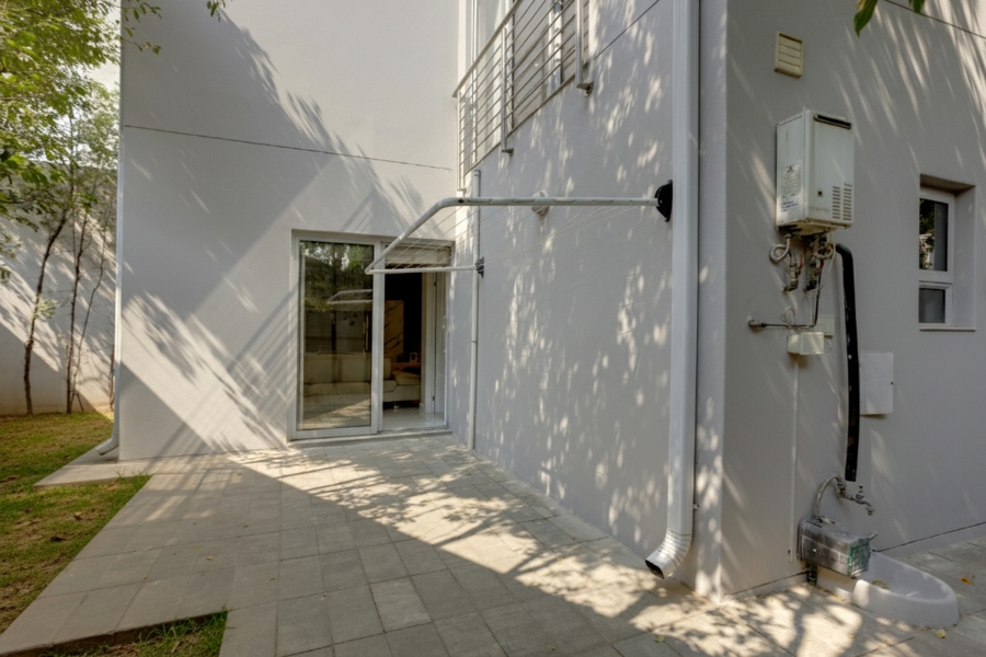 To Let 3 Bedroom Property for Rent in Bryanston Gauteng