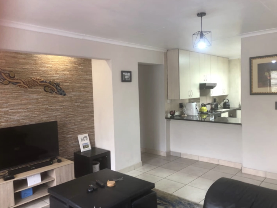 To Let 2 Bedroom Property for Rent in Sunninghill Gauteng