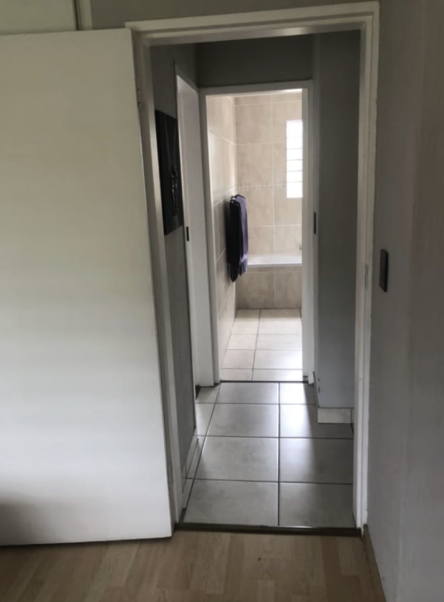 To Let 2 Bedroom Property for Rent in Sunninghill Gauteng