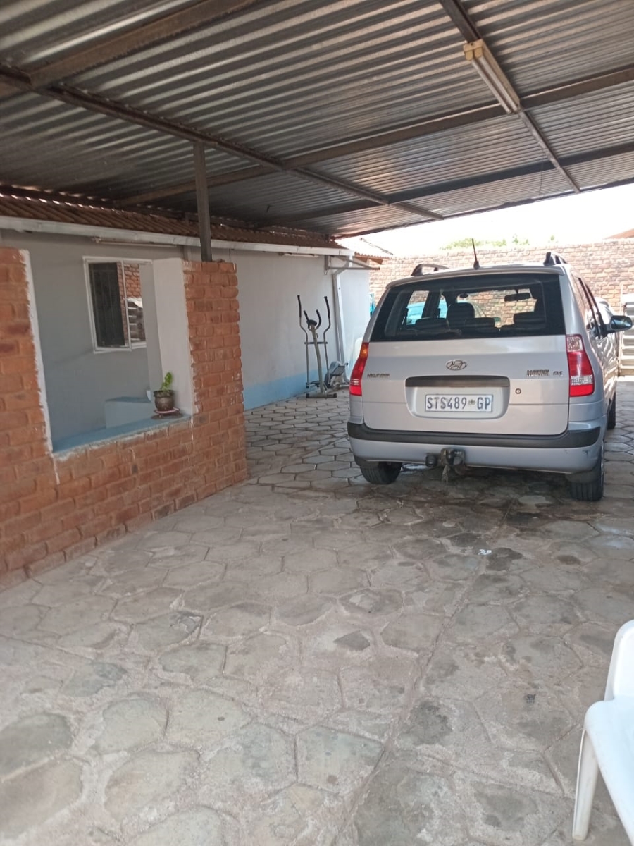 3 Bedroom Property for Sale in Lotus Gardens Gauteng