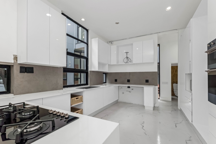 6 Bedroom Property for Sale in Bryanston Gauteng