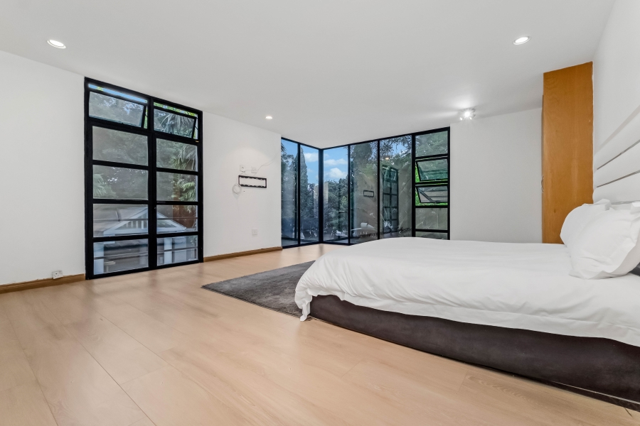 6 Bedroom Property for Sale in Bryanston Gauteng