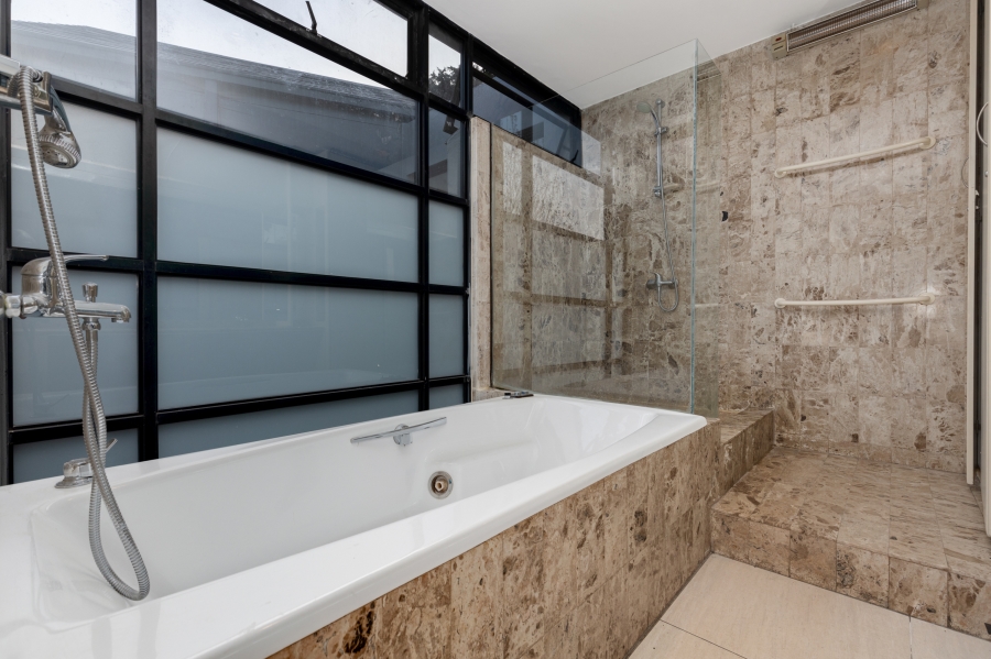 6 Bedroom Property for Sale in Bryanston Gauteng