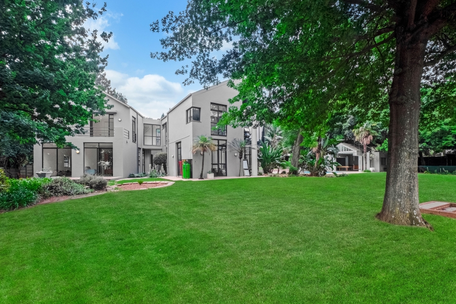 6 Bedroom Property for Sale in Bryanston Gauteng