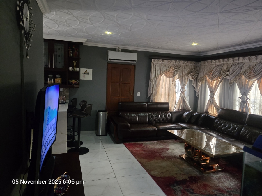 3 Bedroom Property for Sale in Clayville Gauteng