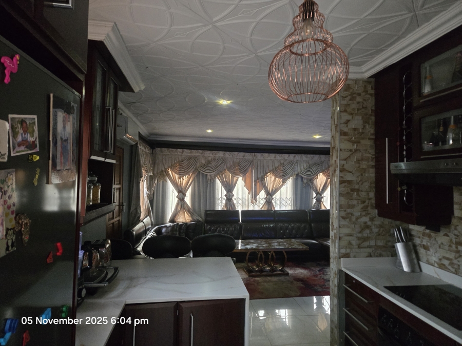 3 Bedroom Property for Sale in Clayville Gauteng