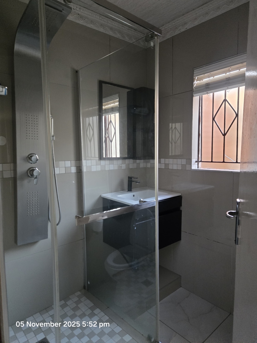 3 Bedroom Property for Sale in Clayville Gauteng