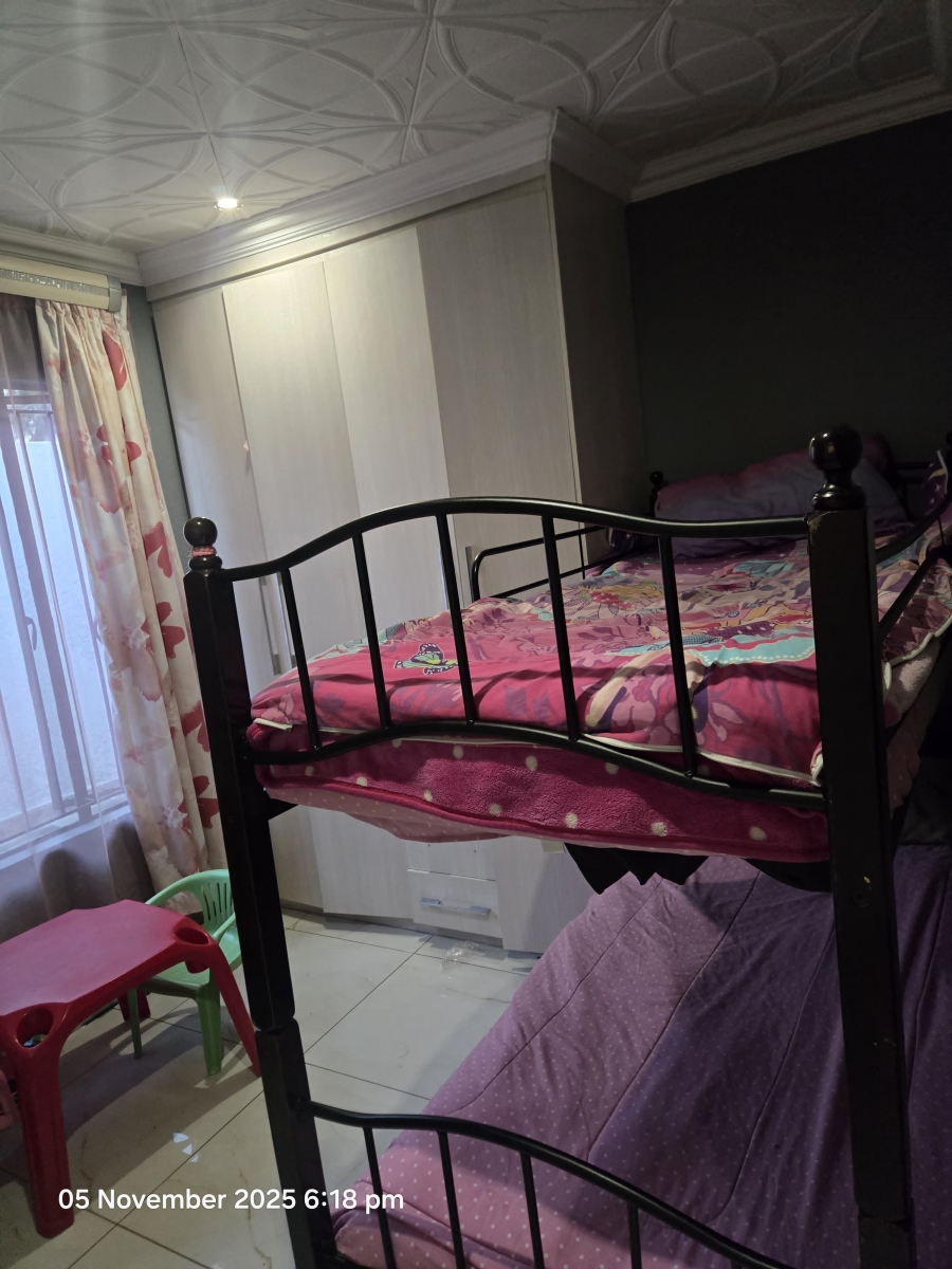 3 Bedroom Property for Sale in Clayville Gauteng