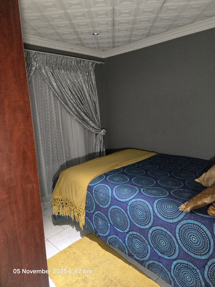 3 Bedroom Property for Sale in Clayville Gauteng