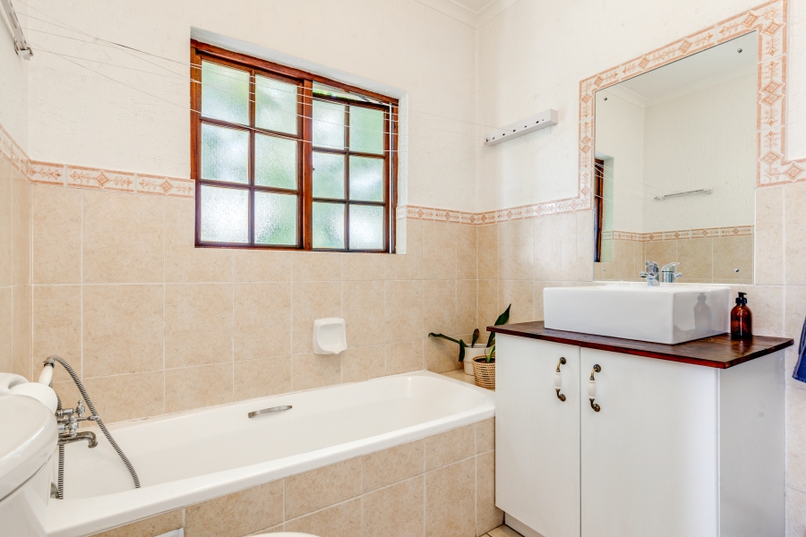 1 Bedroom Property for Sale in Pineslopes Gauteng