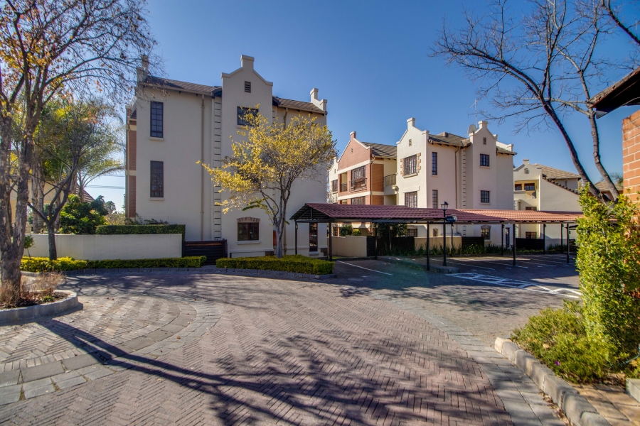 1 Bedroom Property for Sale in Pineslopes Gauteng