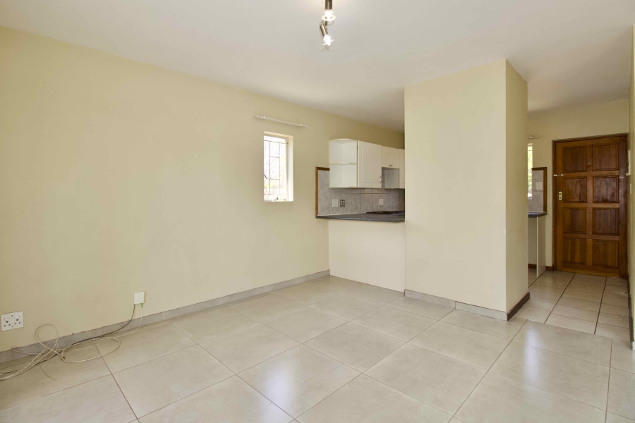 2 Bedroom Property for Sale in Die Hoewes Gauteng