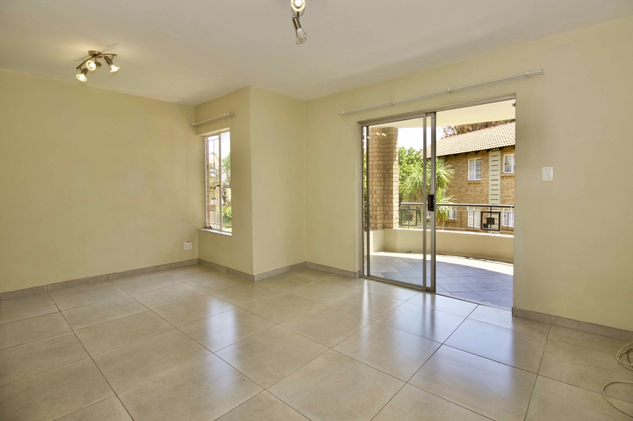 2 Bedroom Property for Sale in Die Hoewes Gauteng