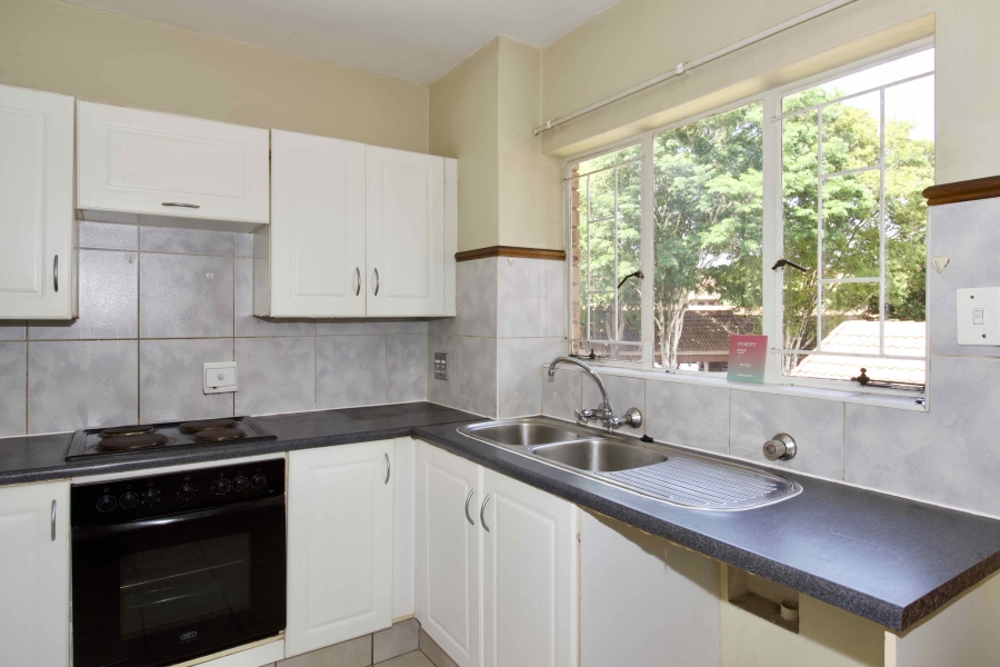 2 Bedroom Property for Sale in Die Hoewes Gauteng