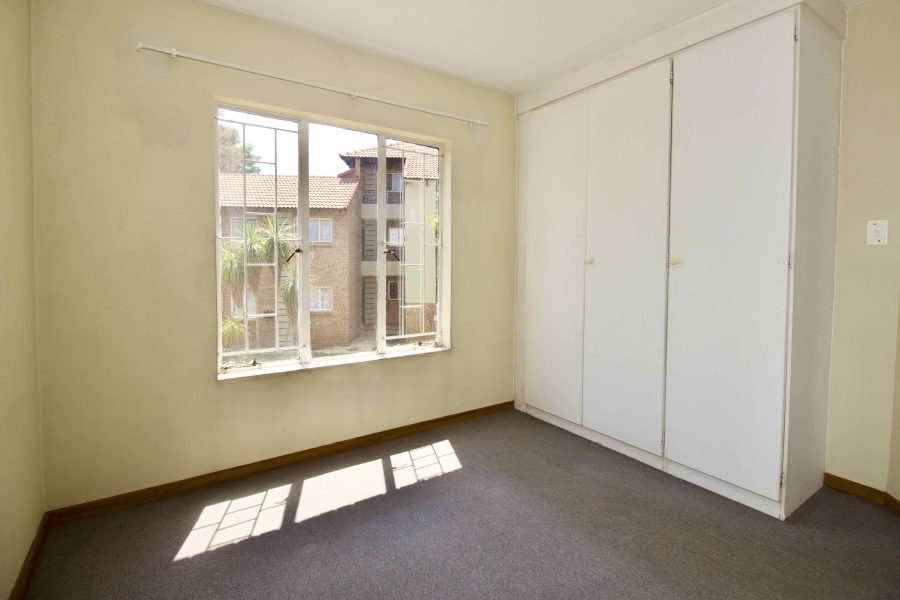 2 Bedroom Property for Sale in Die Hoewes Gauteng